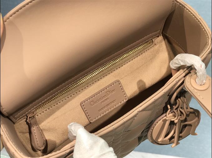 2025228Y700P21168237