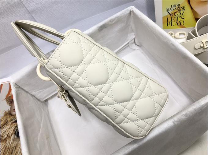 2025228Y700P21168284