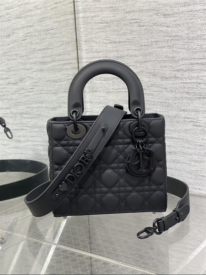 2025228Y700P21168813