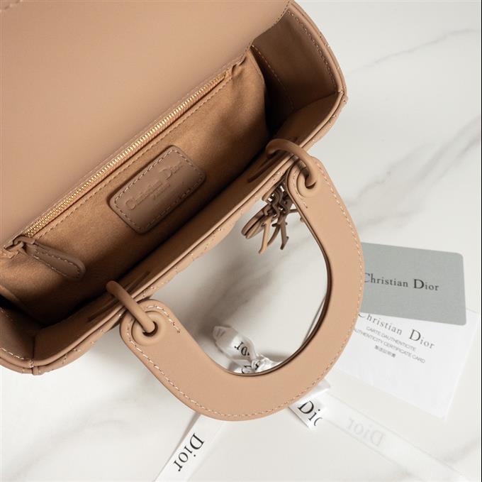 2025228Y700P211723440