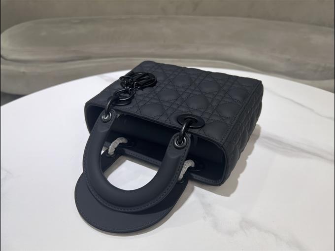 2025228Y700P211723550