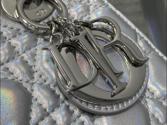 2025228Y700P211723646