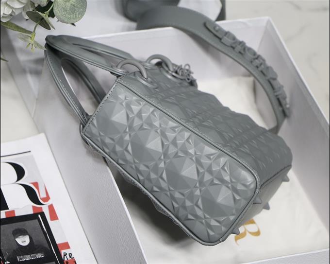 2025228Y700P222458922