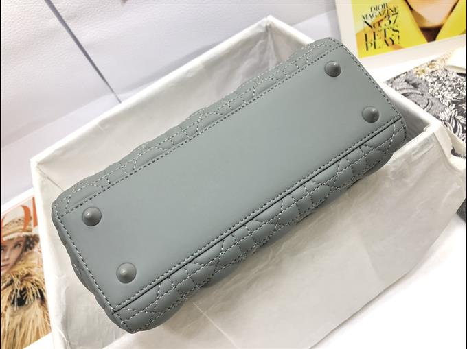 2025228Y750P211614812