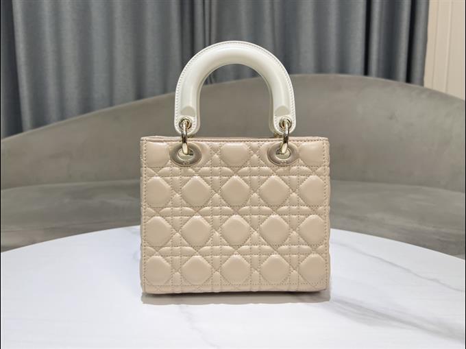 2025228Y750P211614940