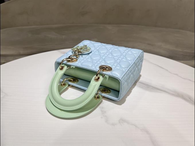 2025228Y750P211615131