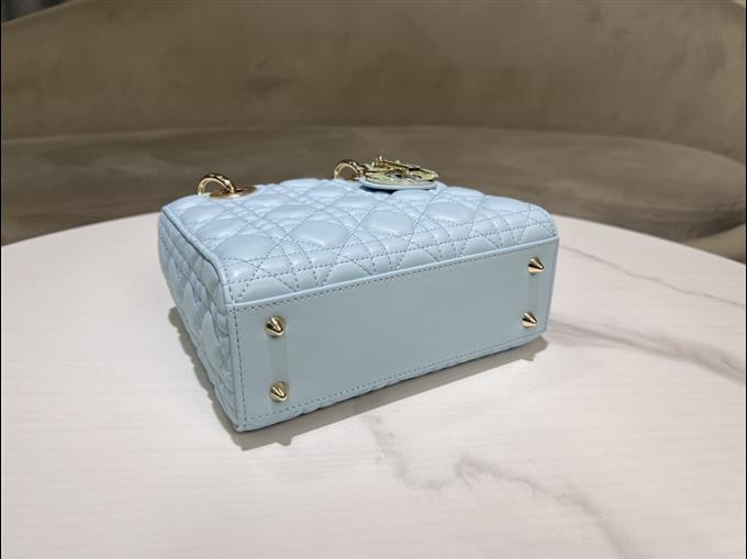 2025228Y750P211615146