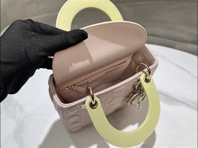 2025228Y750P211615448