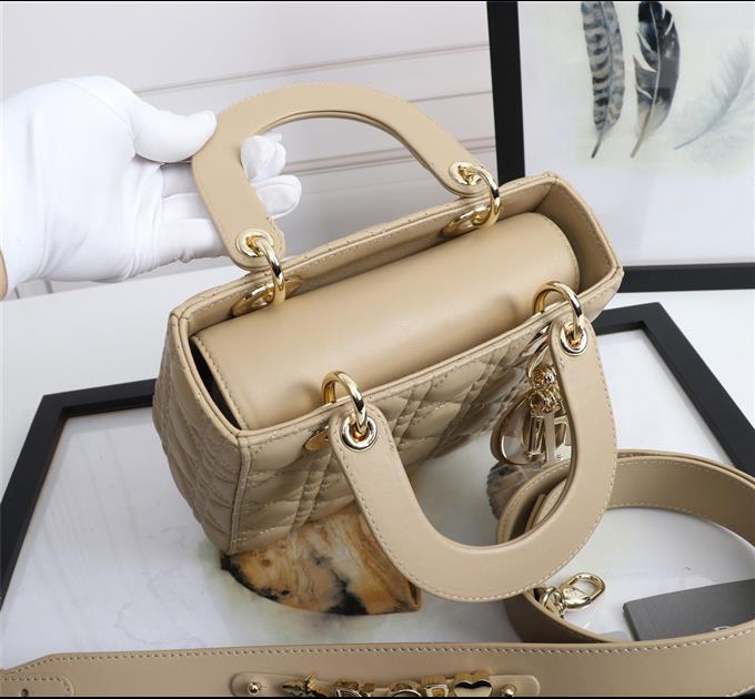 2025228Y750P222459606