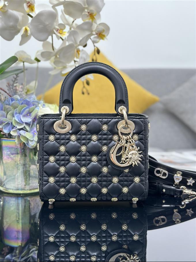 2025228Y920P211616328