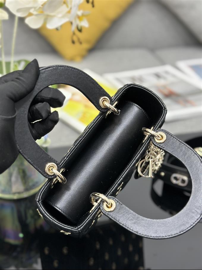 2025228Y920P211616422