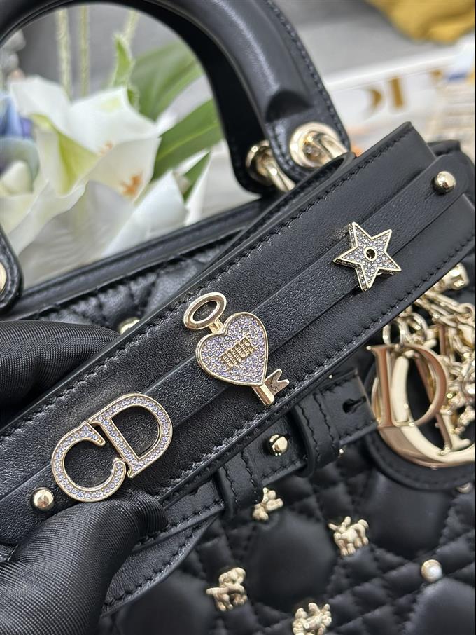 2025228Y920P211616689