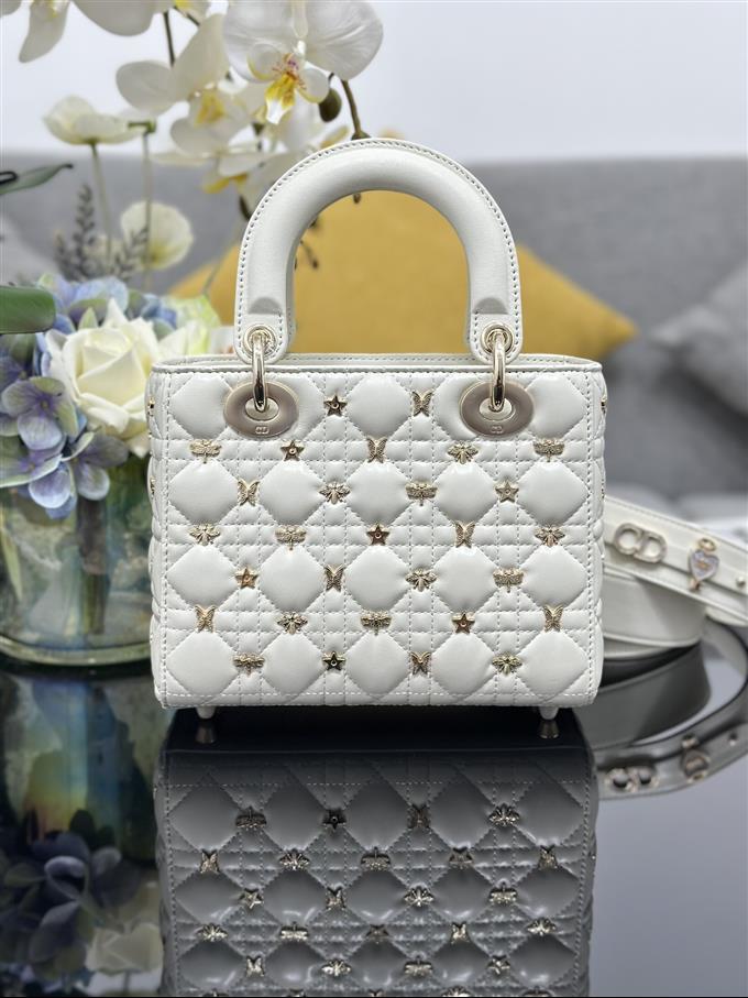 2025228Y920P211616767