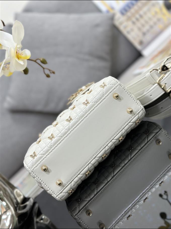 2025228Y920P211617223