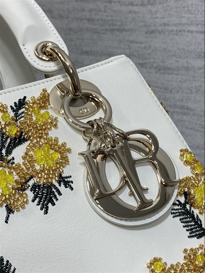 2025228Y1380P20571532