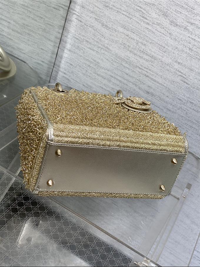 2025228Y2100P205716230