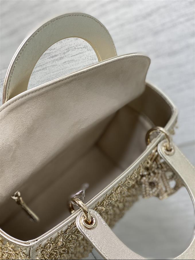 2025228Y2100P205716245