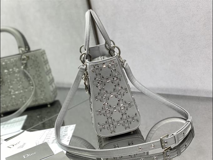 2025228Y550P211344554