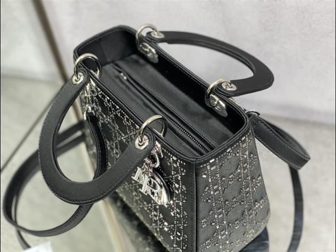 2025228Y550P211344726