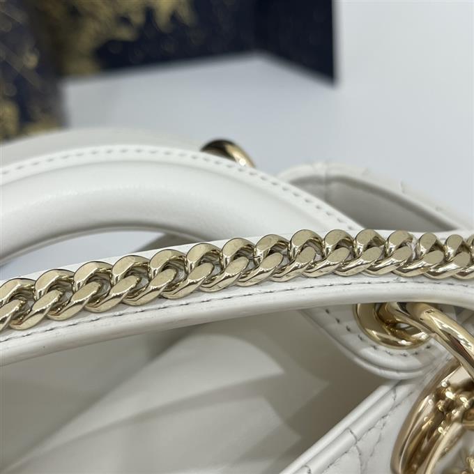 2025228Y600P22438556