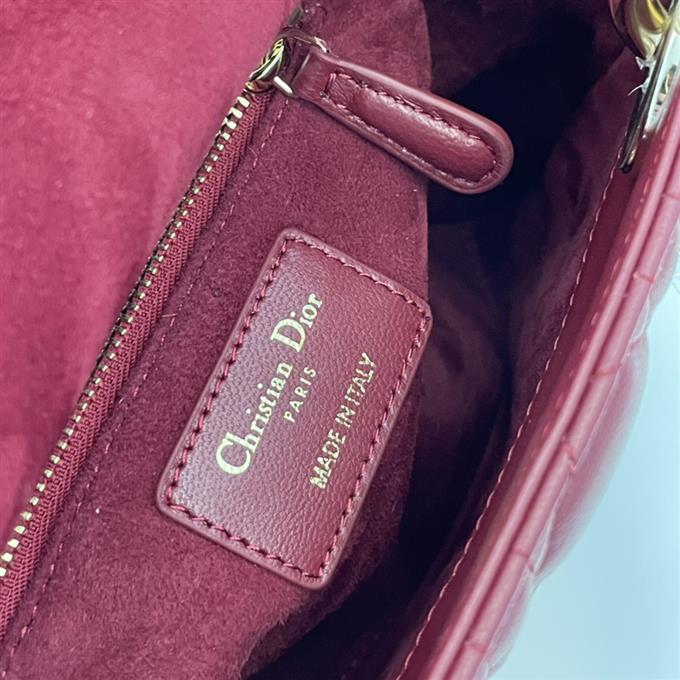 2025228Y600P22439193