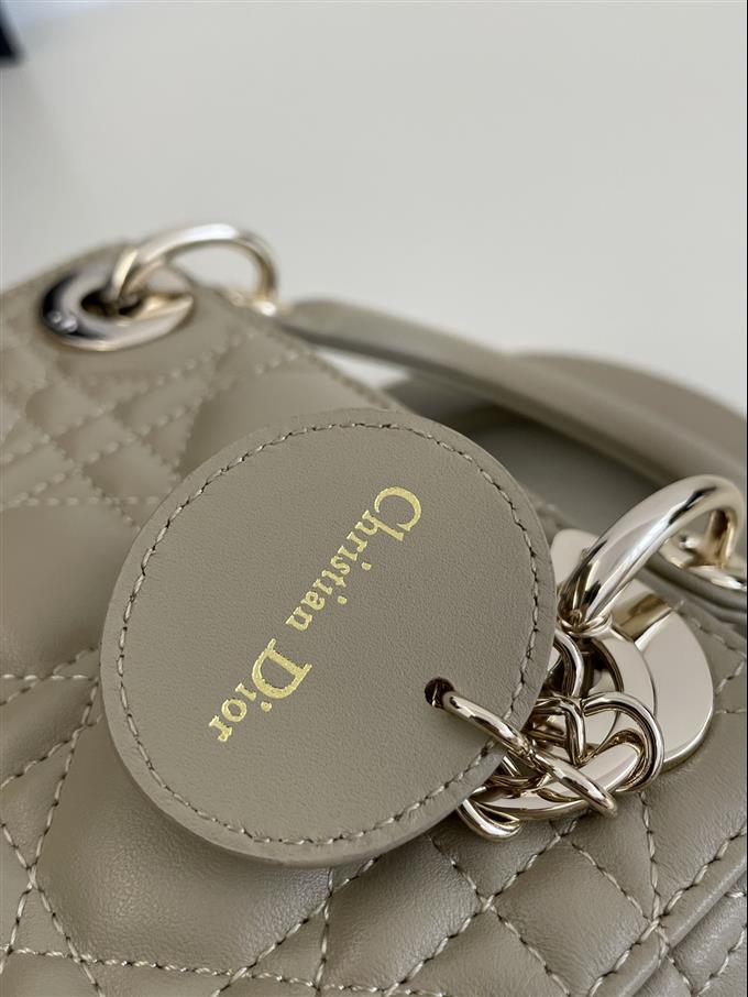 2025228Y600P22439520