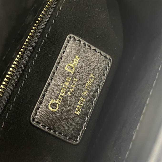 2025228Y600P22440340