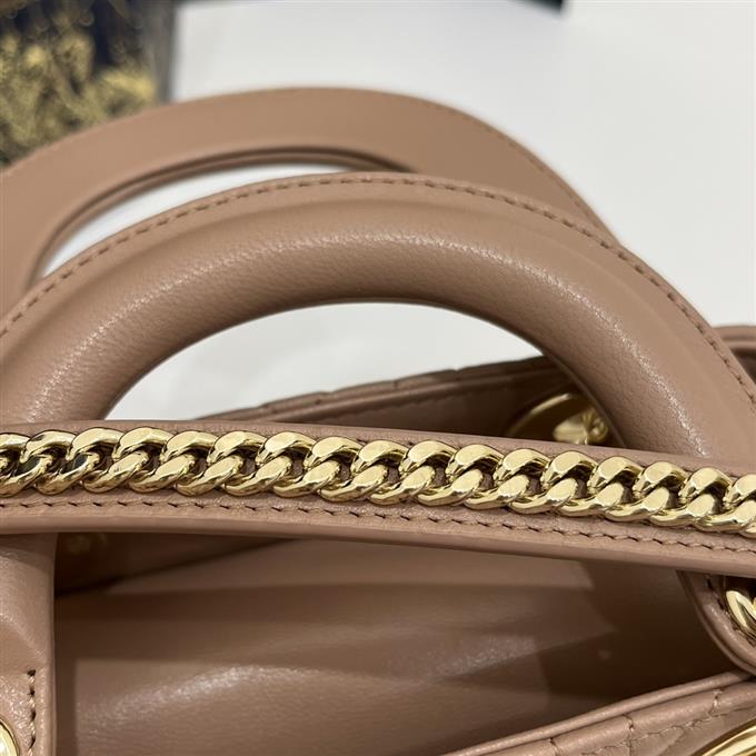 2025228Y600P22440543