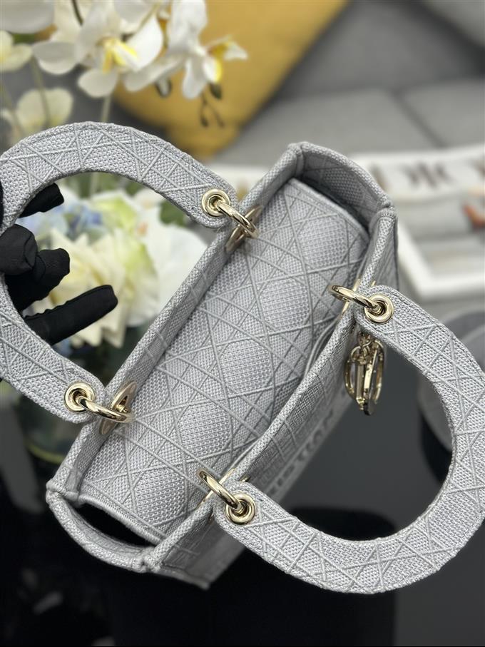 2025228Y620P211356926