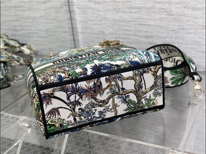 2025228Y650P205714532