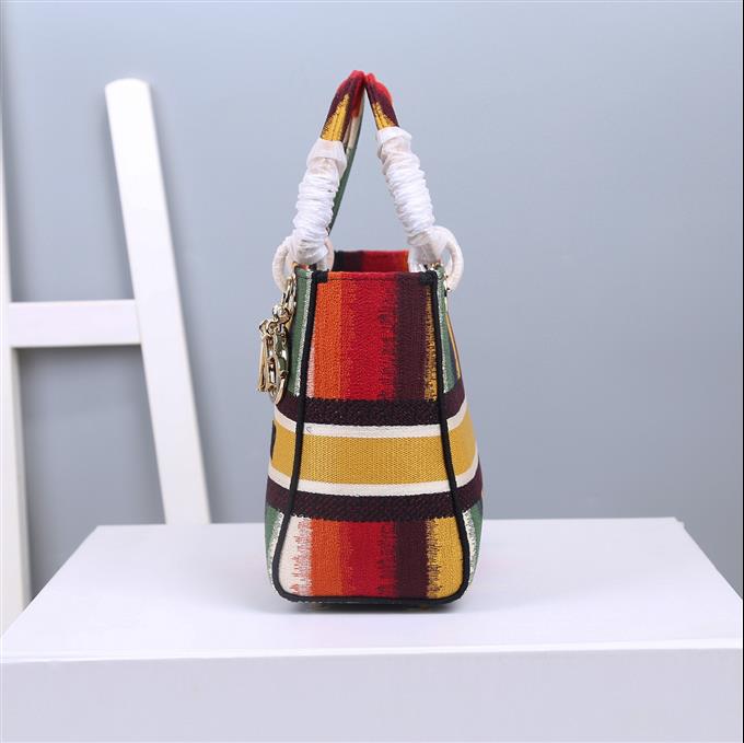 2025228Y650P205717992