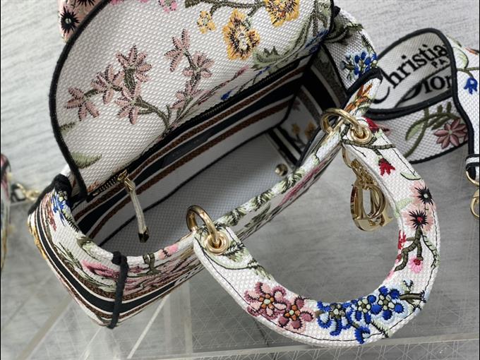 2025228Y650P205718919