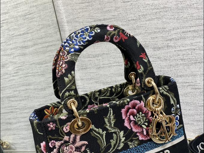 2025228Y650P205718981