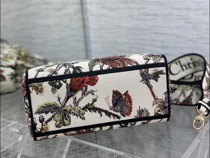 2025228Y650P205719465