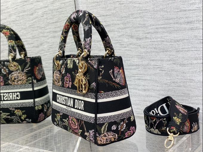 2025228Y650P205719589