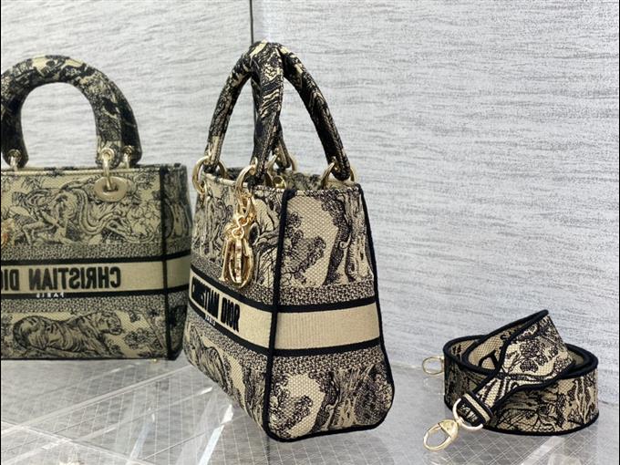 2025228Y650P20572010