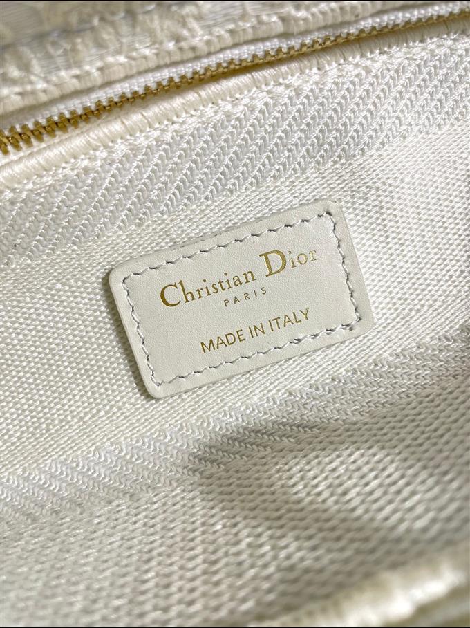 2025228Y650P211338431