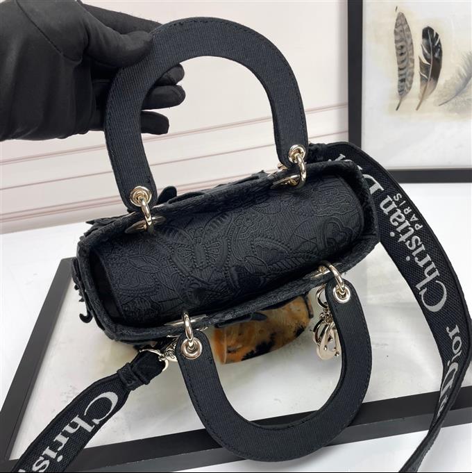 2025228Y650P21133886