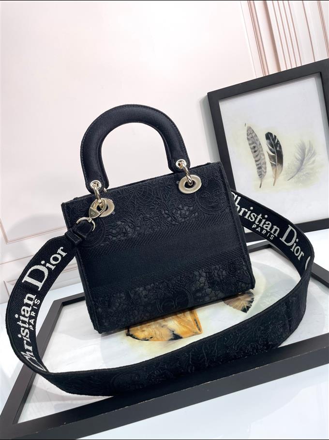 2025228Y650P211338905