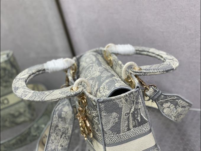 2025228Y650P211339942