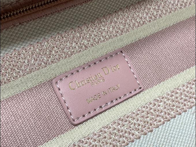 2025228Y650P211340551