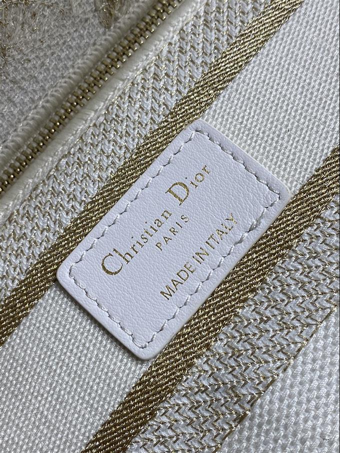 2025228Y650P211341116