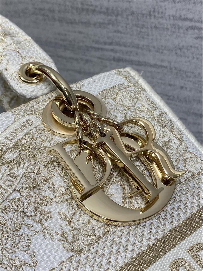 2025228Y650P21134123