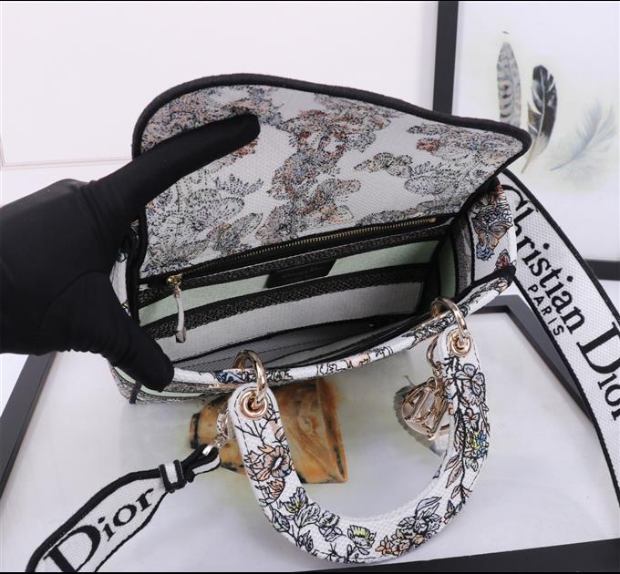 2025228Y650P211345711