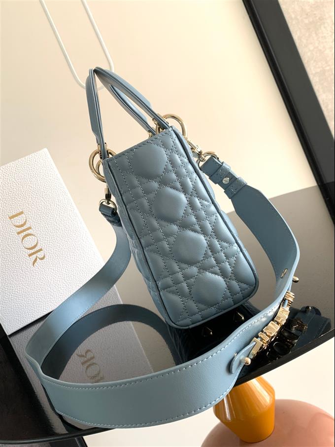 2025228Y650P222057474