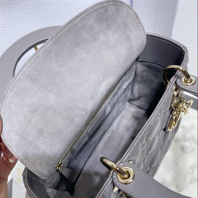 2025228Y700P205721962