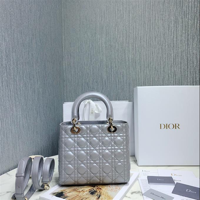 2025228Y700P205722118