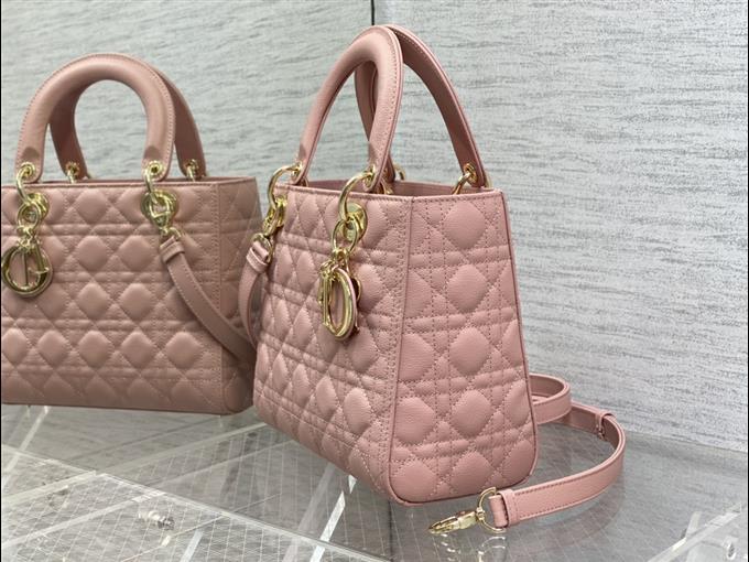 2025228Y700P205722733