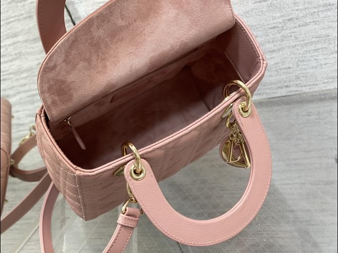 2025228Y700P205722781