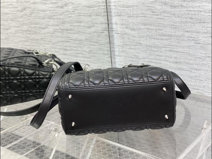 2025228Y700P211342489